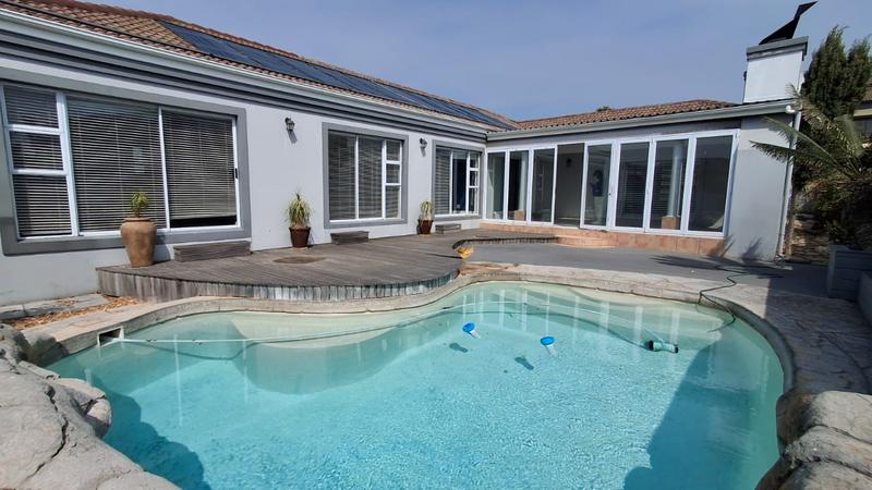 To Let 4 Bedroom Property for Rent in West Beach Western Cape